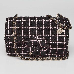 Chanel Black/Pink Wood Tweed Camellia Small Flap Bag